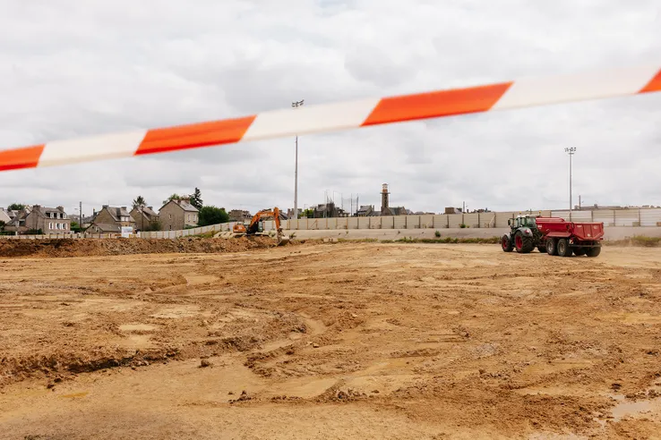 Centre aquatique de Dinan, Juillet 2024 — terrassement, photo 6 — Roxane Beaufils photographe