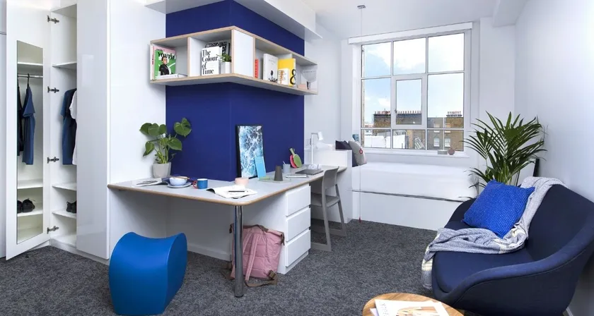 bloomsbury accessible studio desk
