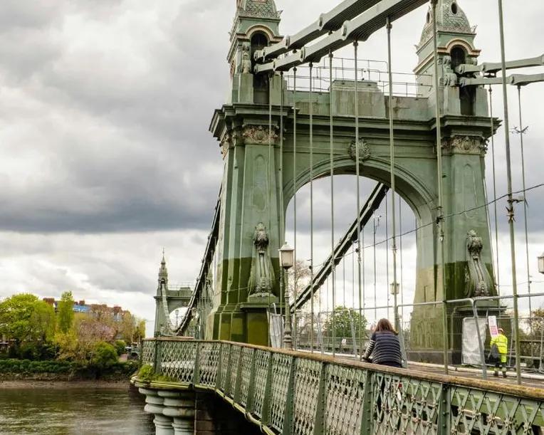 Hammersmith bridge