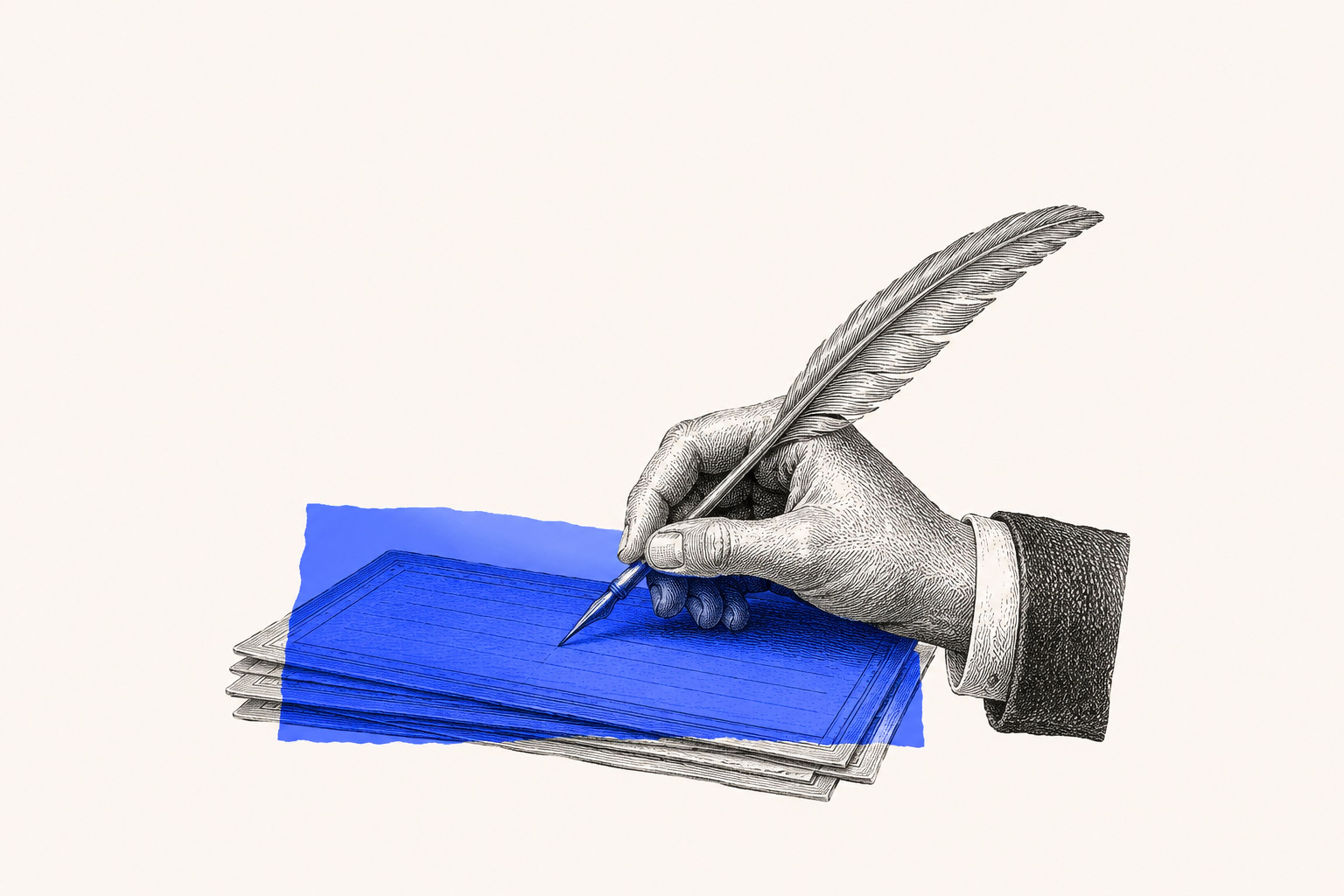 Mano escribiendo con pluma sobre hojas de papel