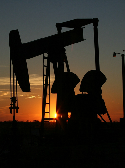 Silhouette of an oil pump