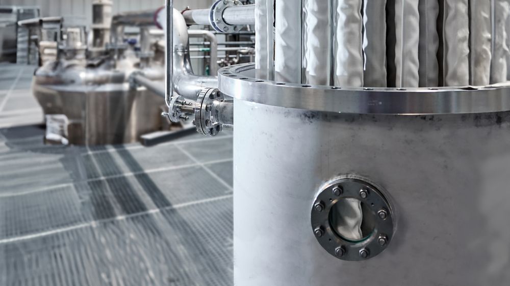 Shows a LENZING CakeFil installation