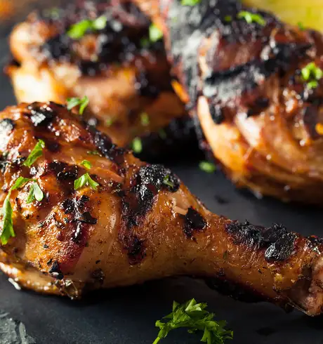 A serving of chicken drumsticks