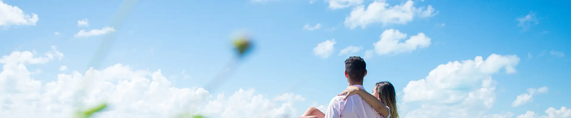 A couple looking out over the ocean