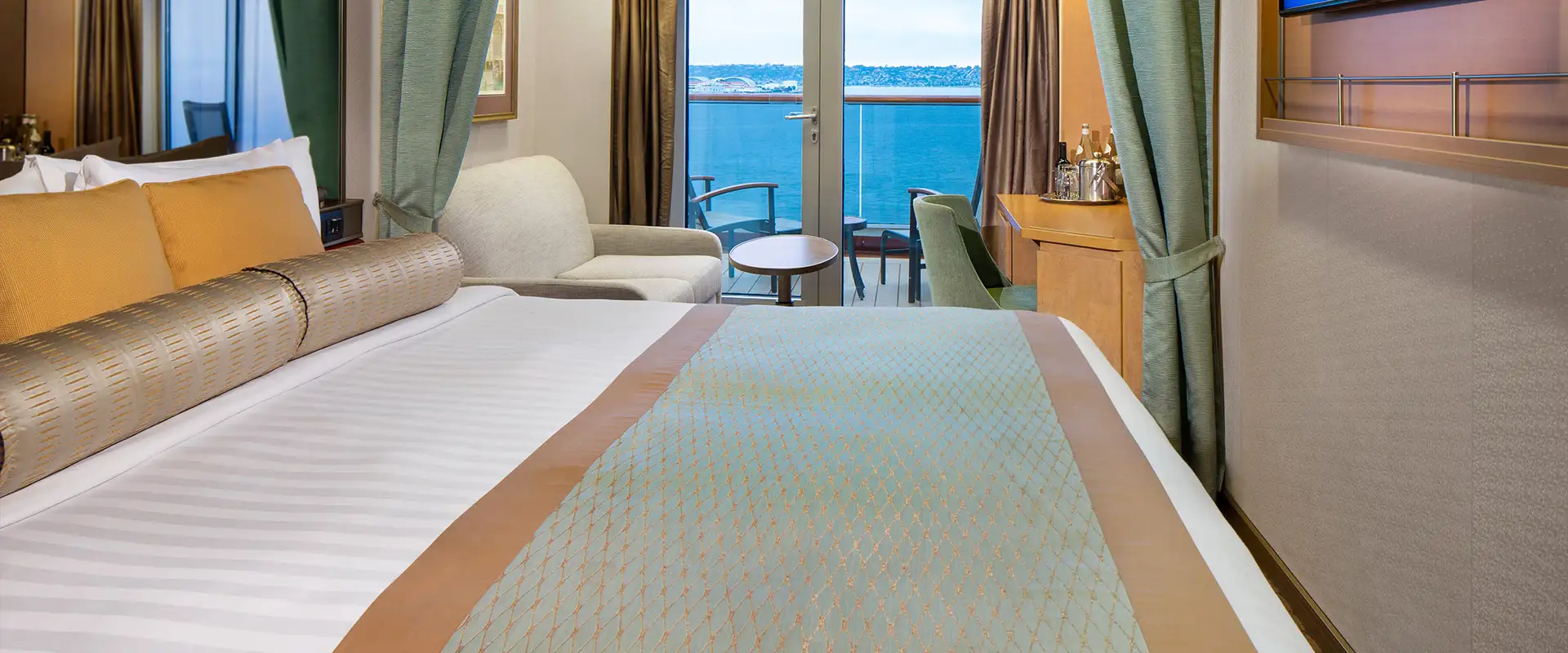 The Verandah Suite on HAL Ships