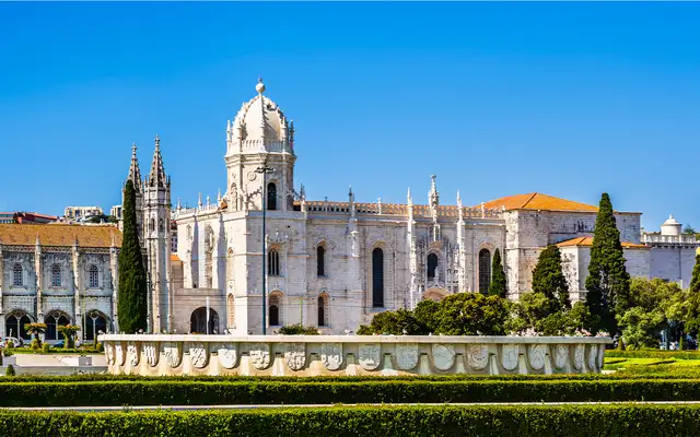 12nts Azores & Portugal