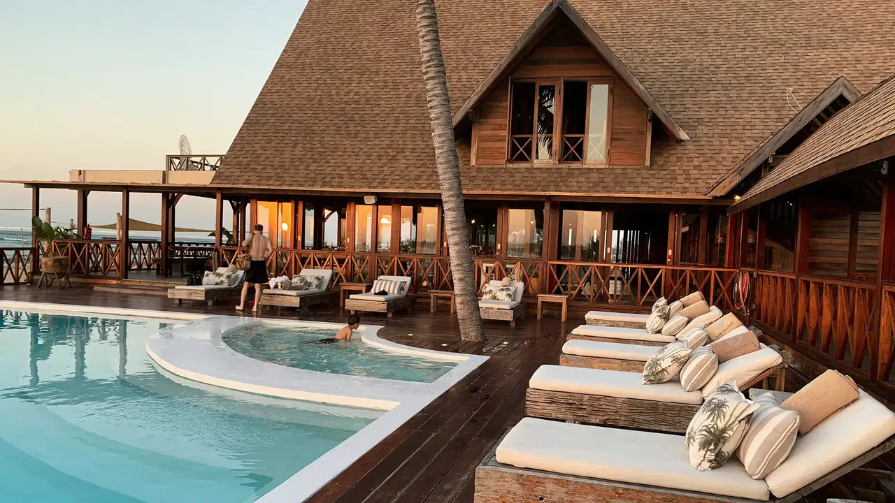 A hotels pool