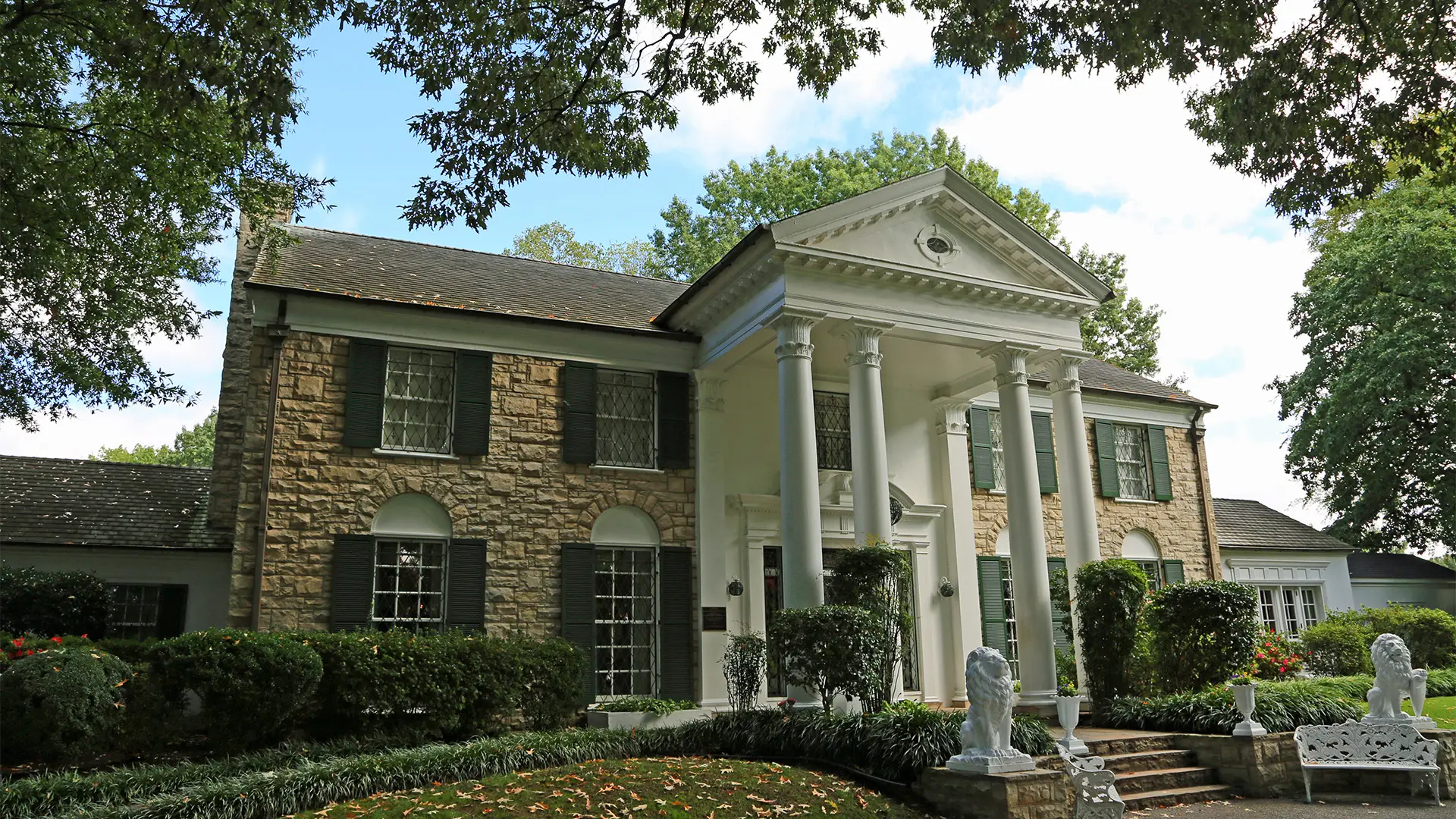 Graceland, Elvis' home in Memphis, Tennessee