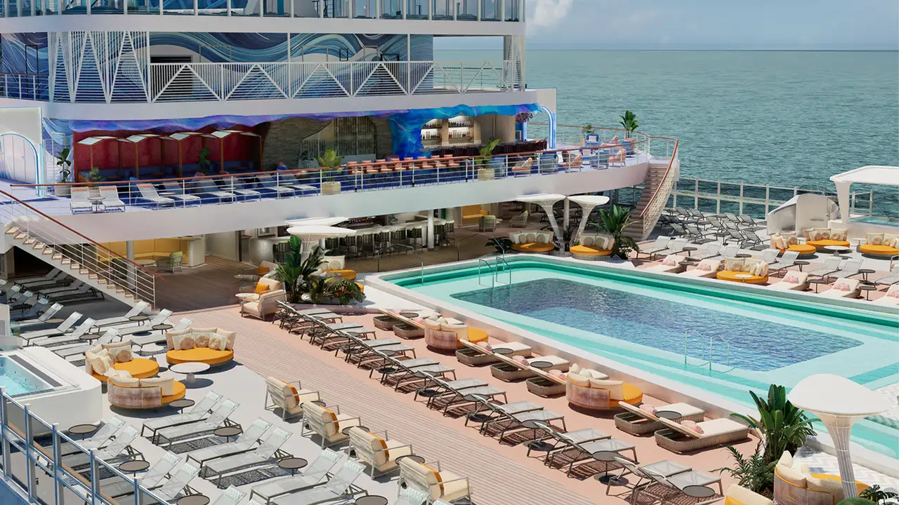 Norwegian Bella's Pool Deck