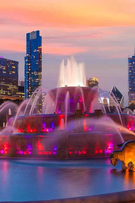 A lit up fountain in Millennium Park in Chicago