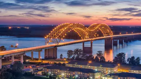 A bridge in Memphis lit up at night