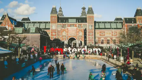 Rijksmuseum Amsterdam museum with a sign outside saying I amsterdam