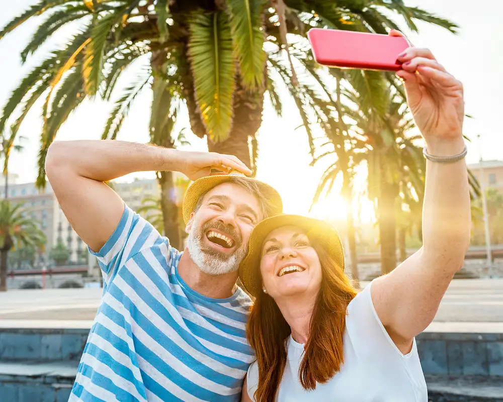 A Couple taking a selfie in Barcelona
