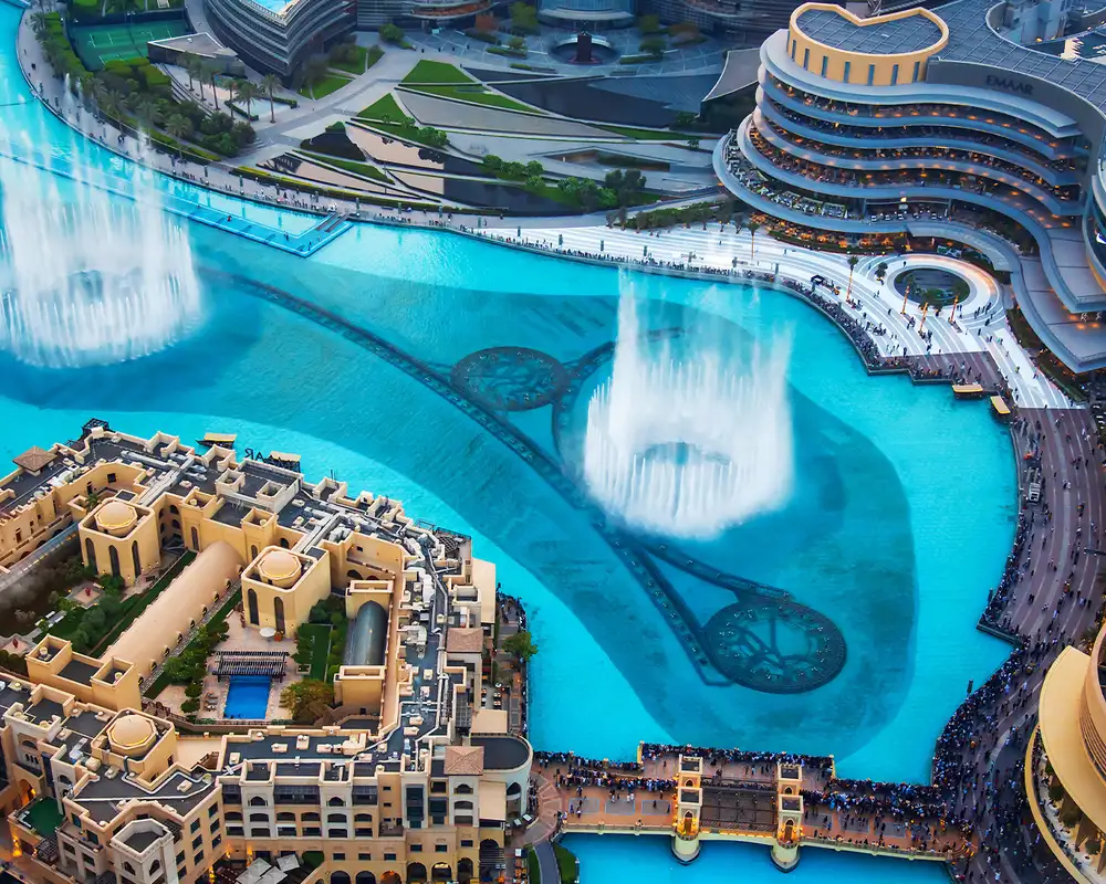 A View of the Dubai Mall and surrounding Fountain