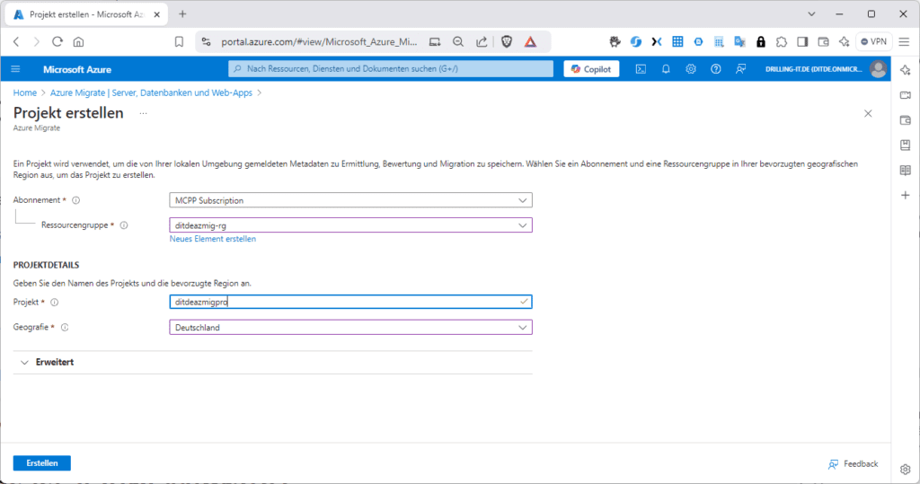 Screenshot eines Microsoft Azure-Bildschirms in deutscher Sprache, der ein Formular zur Erstellung eines Projekts mit Feldern für Abonnement, Projektname und Region zeigt.