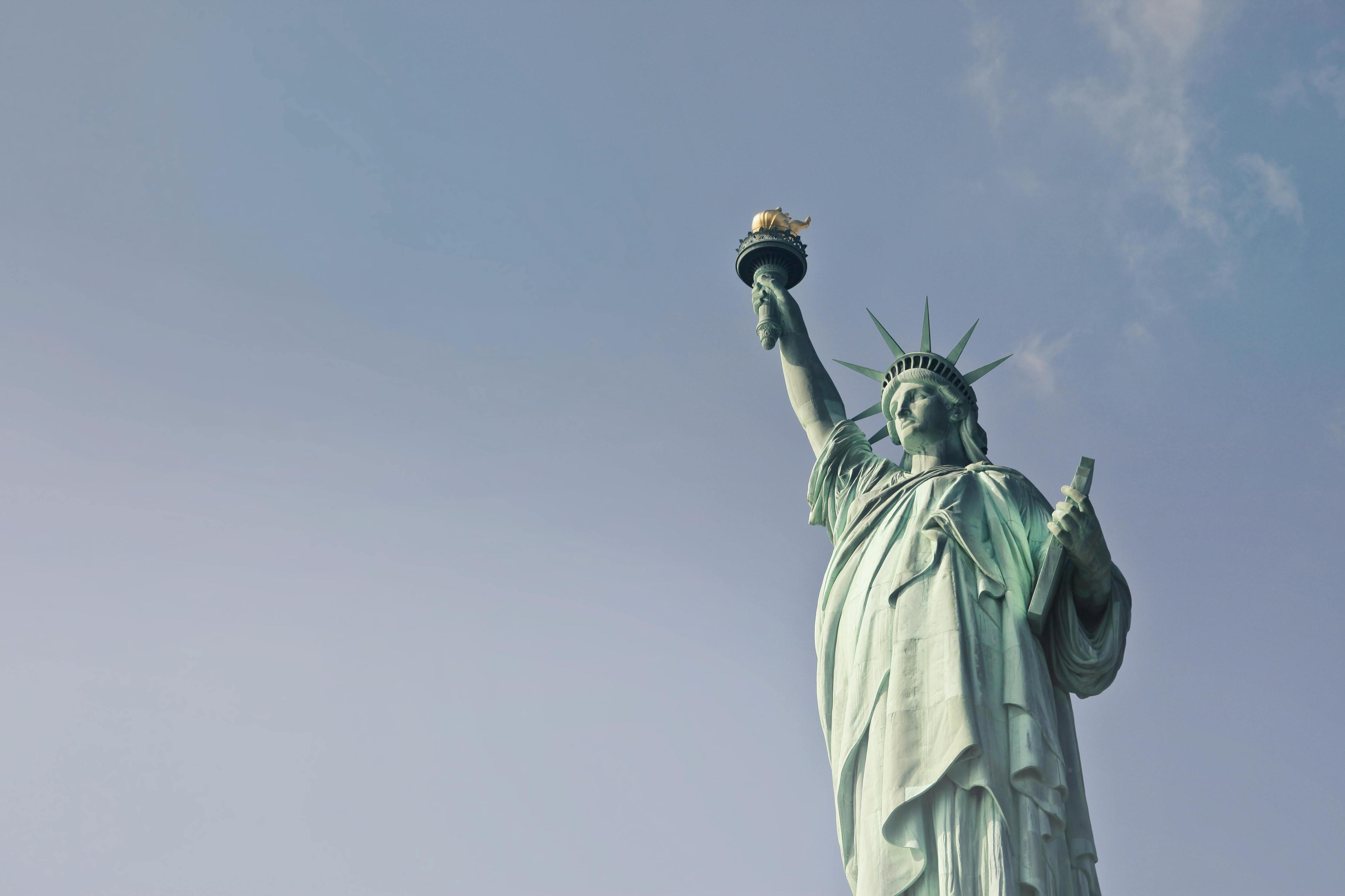An image of the Statue of Liberty located in the US