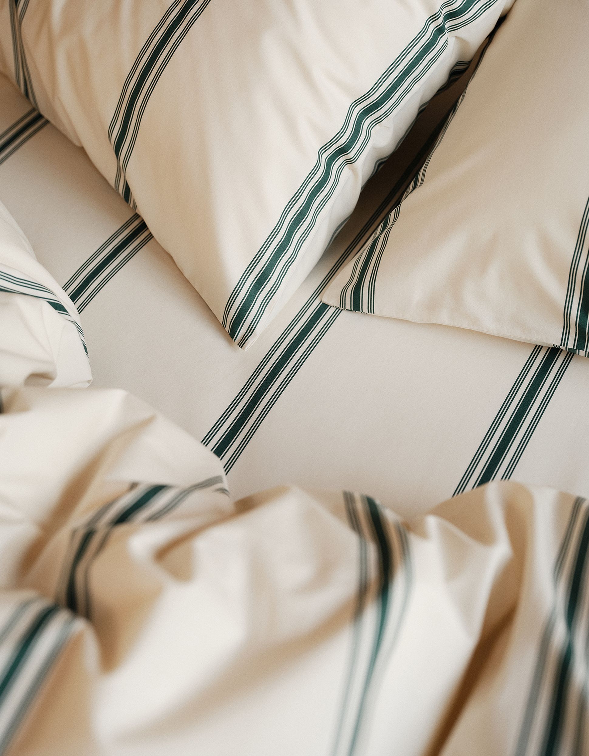 Christy Lenzuolo Con Angoli Super King Size 180x200x36cm | Raso Di Cotone 400 Fili Crema