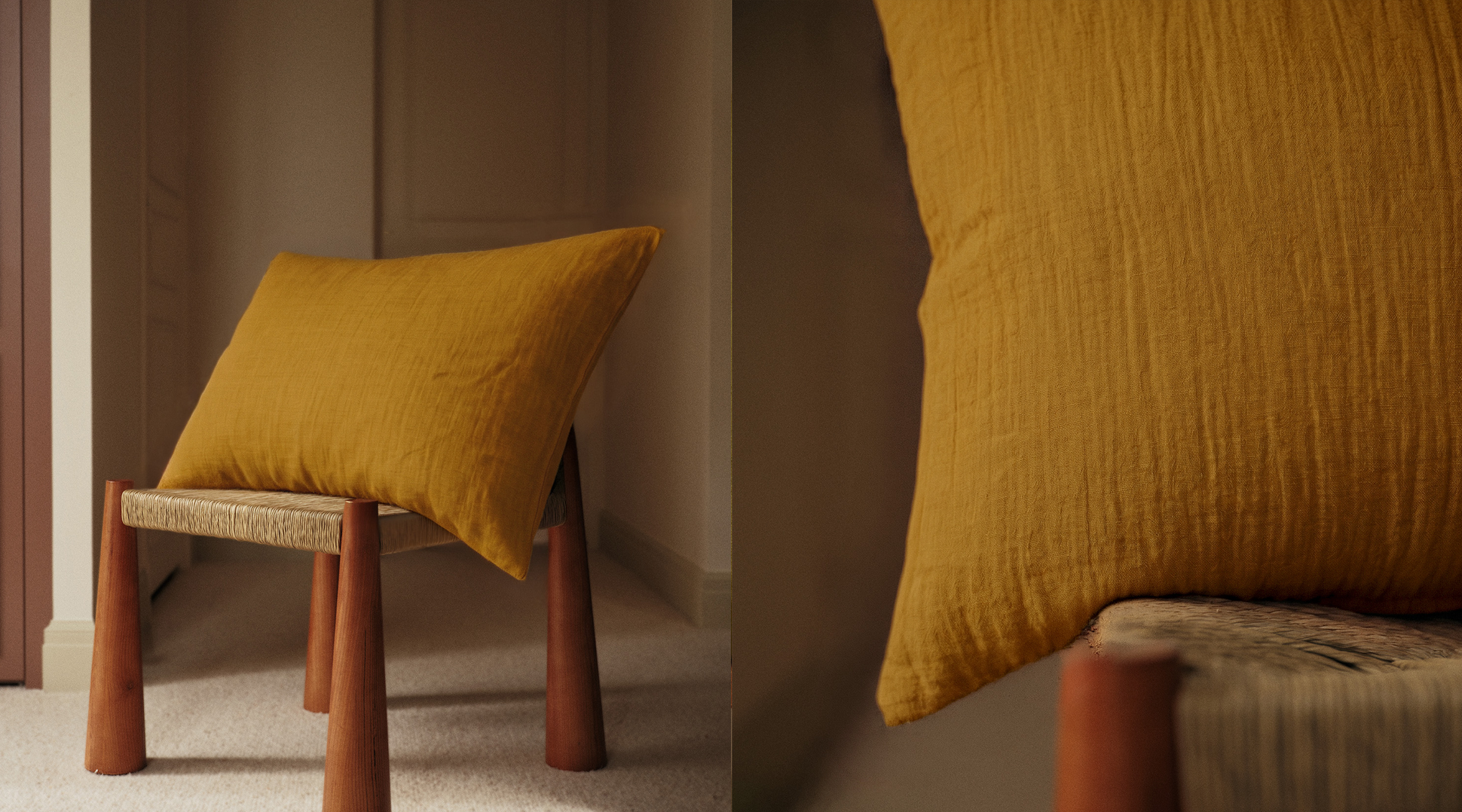 Coussin jaune posé sur un tabouret tressé aux pieds en bois, photographié sous deux angles différents, dans une pièce baignée d'une lumière tamisée.