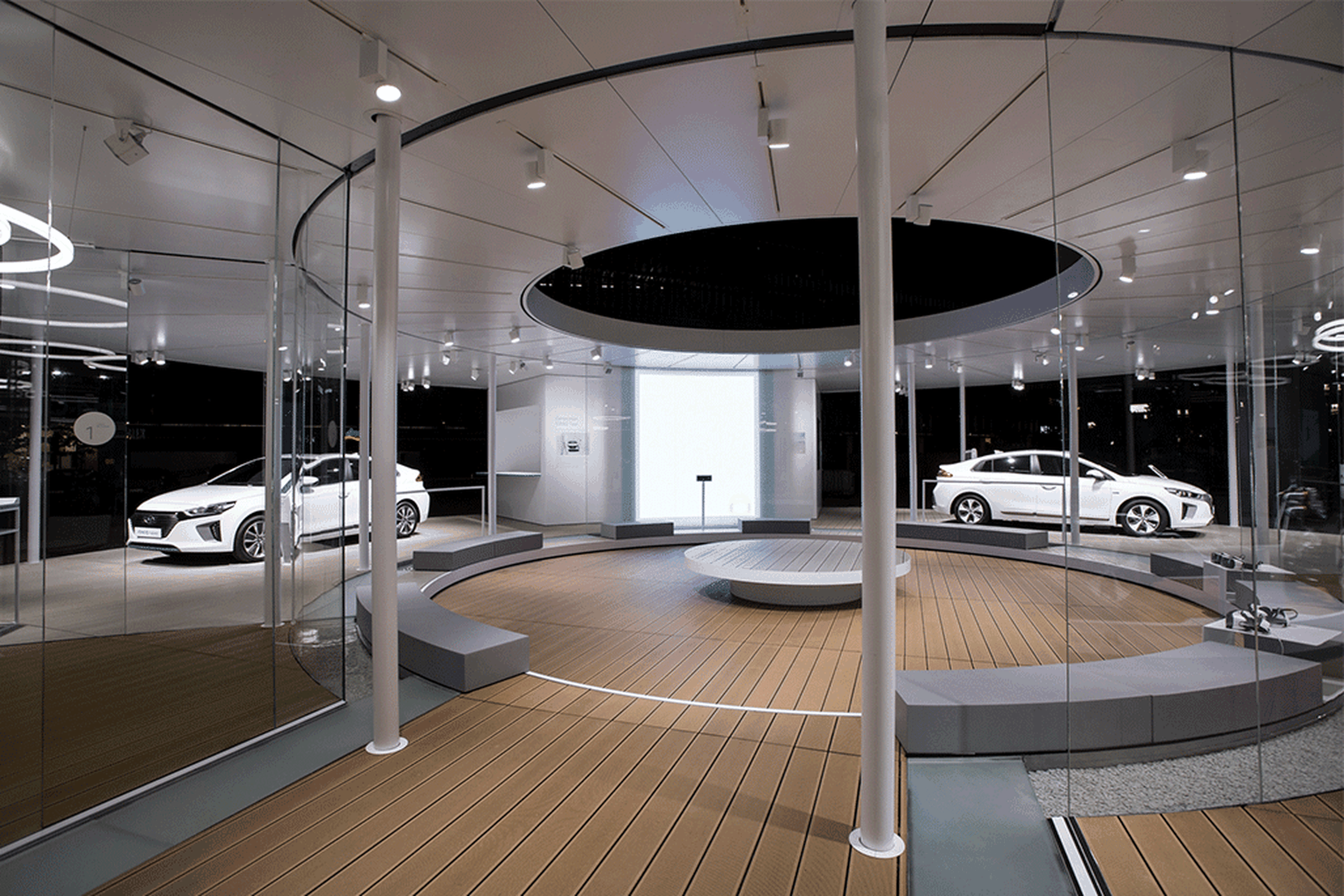 Generation-IONIQ-Tour-2016-Sasch-GmbH