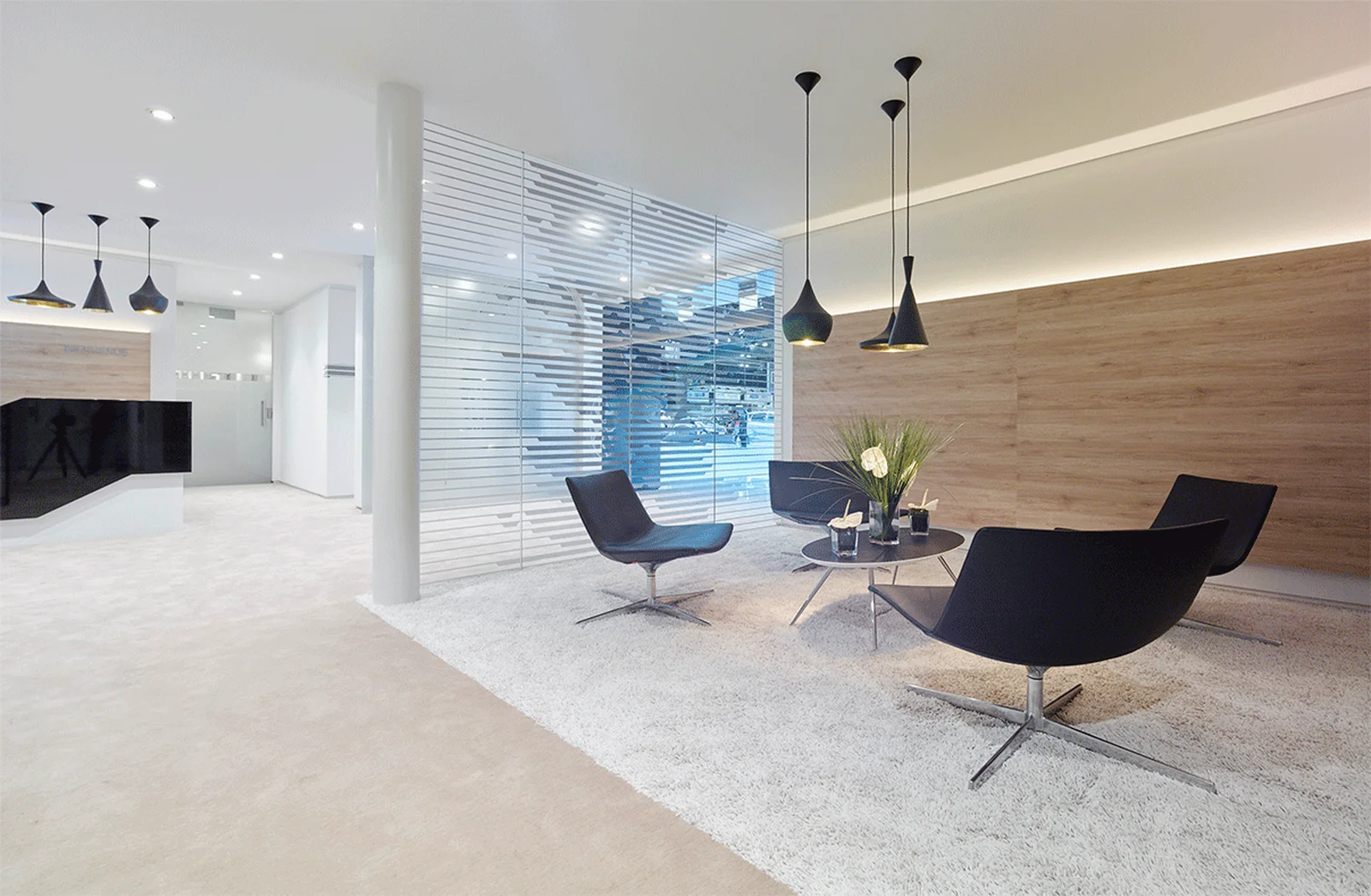 Kia exhibition booth at the Geneva Motor Show 2015 featuring modern car displays and innovative designs.