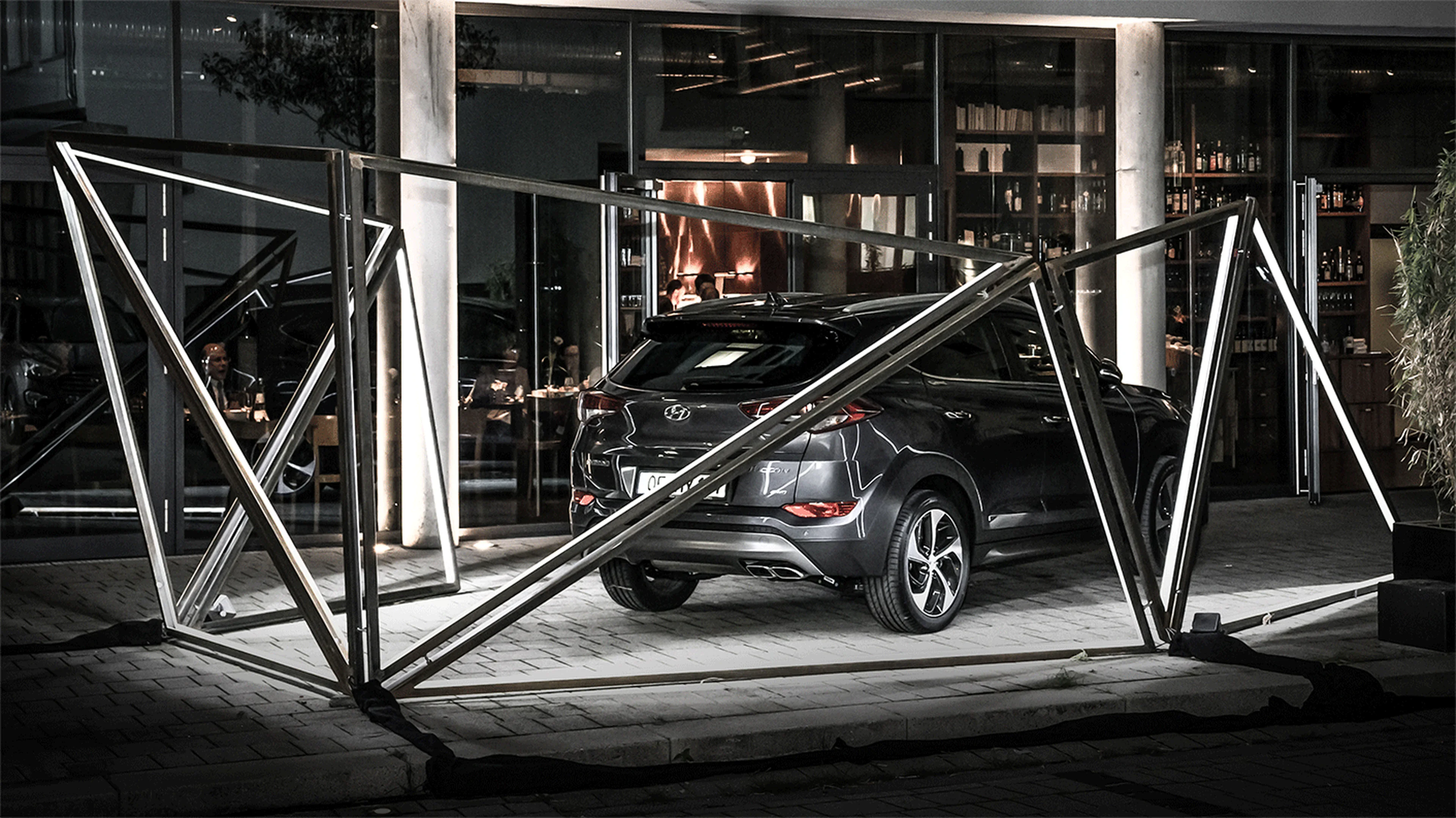 Light-Installation-Tuscon-Hyundai-2015-Exhibition