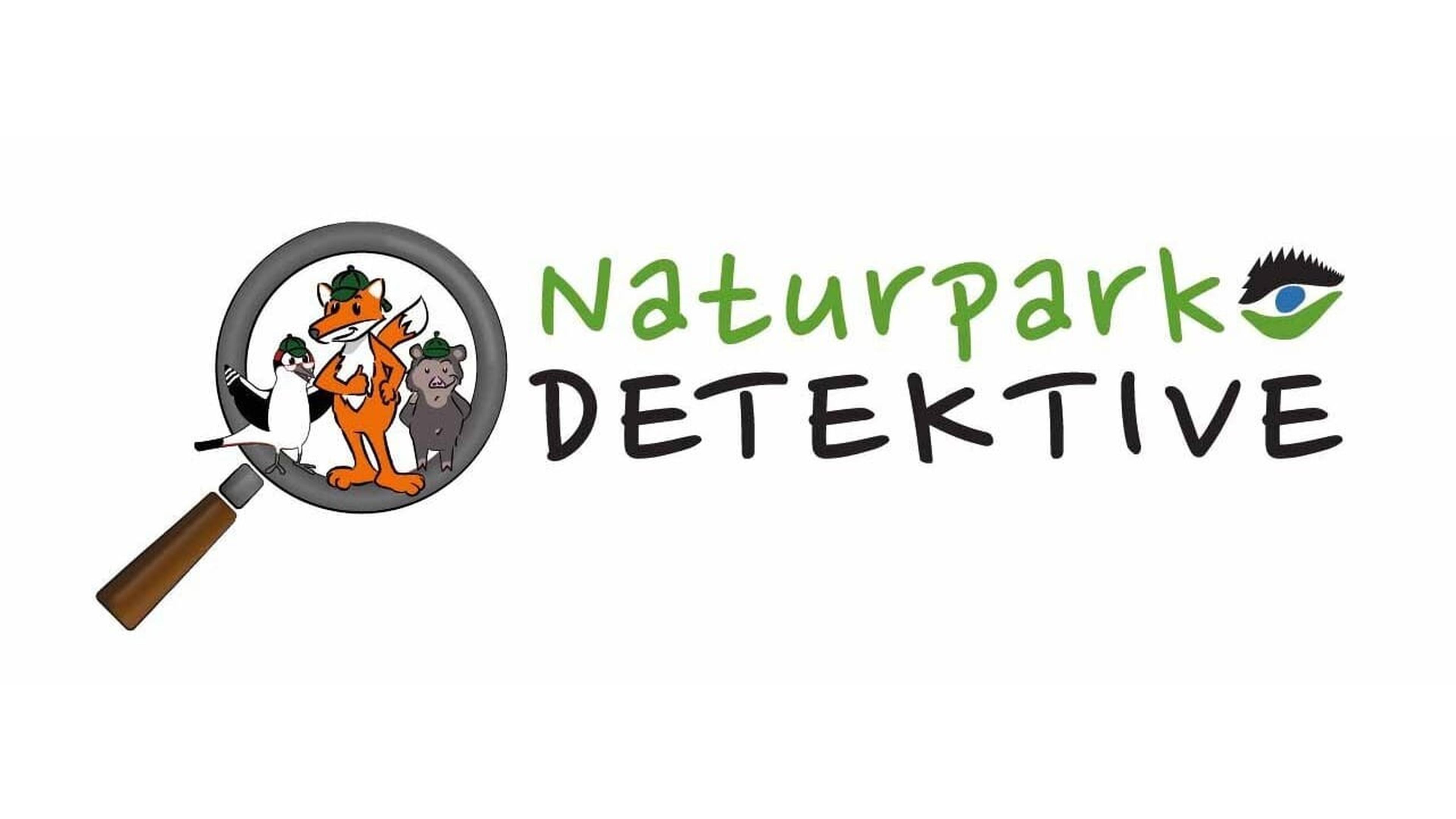 Logo mit dem Schriftzug „Naturpark Detektive“ und einer Lupe, in der sich ein Cartoon-Fuchs, ein Cartoon-Bär und ein Cartoon-Vogel befinden.