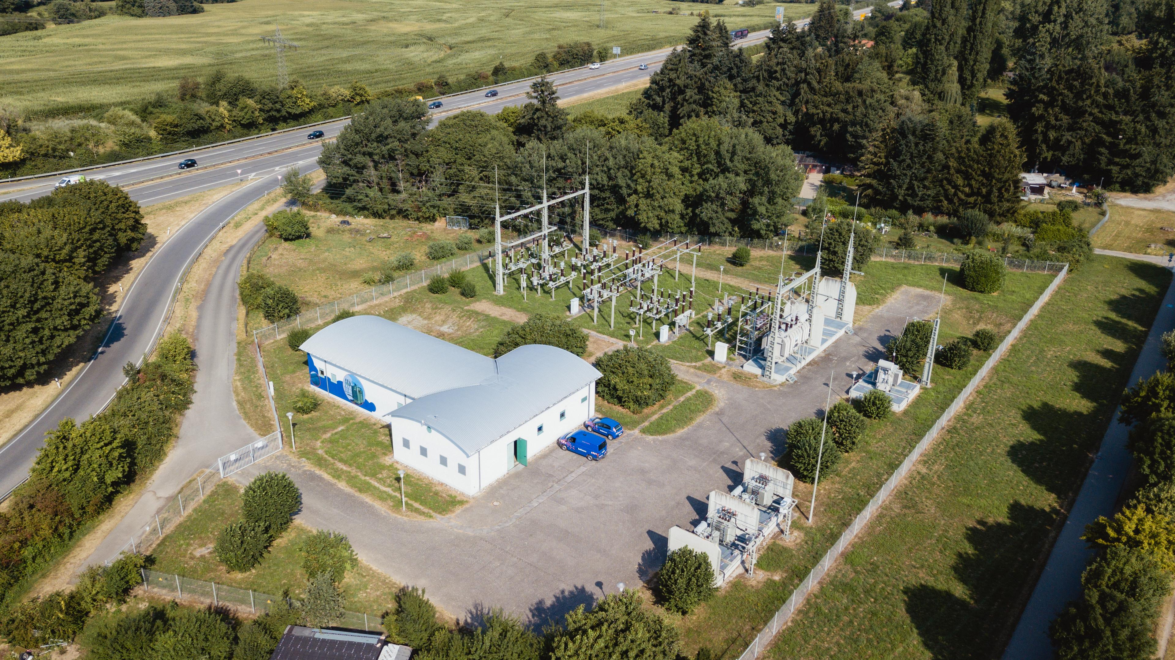 Luftaufnahme eines Umspannwerks