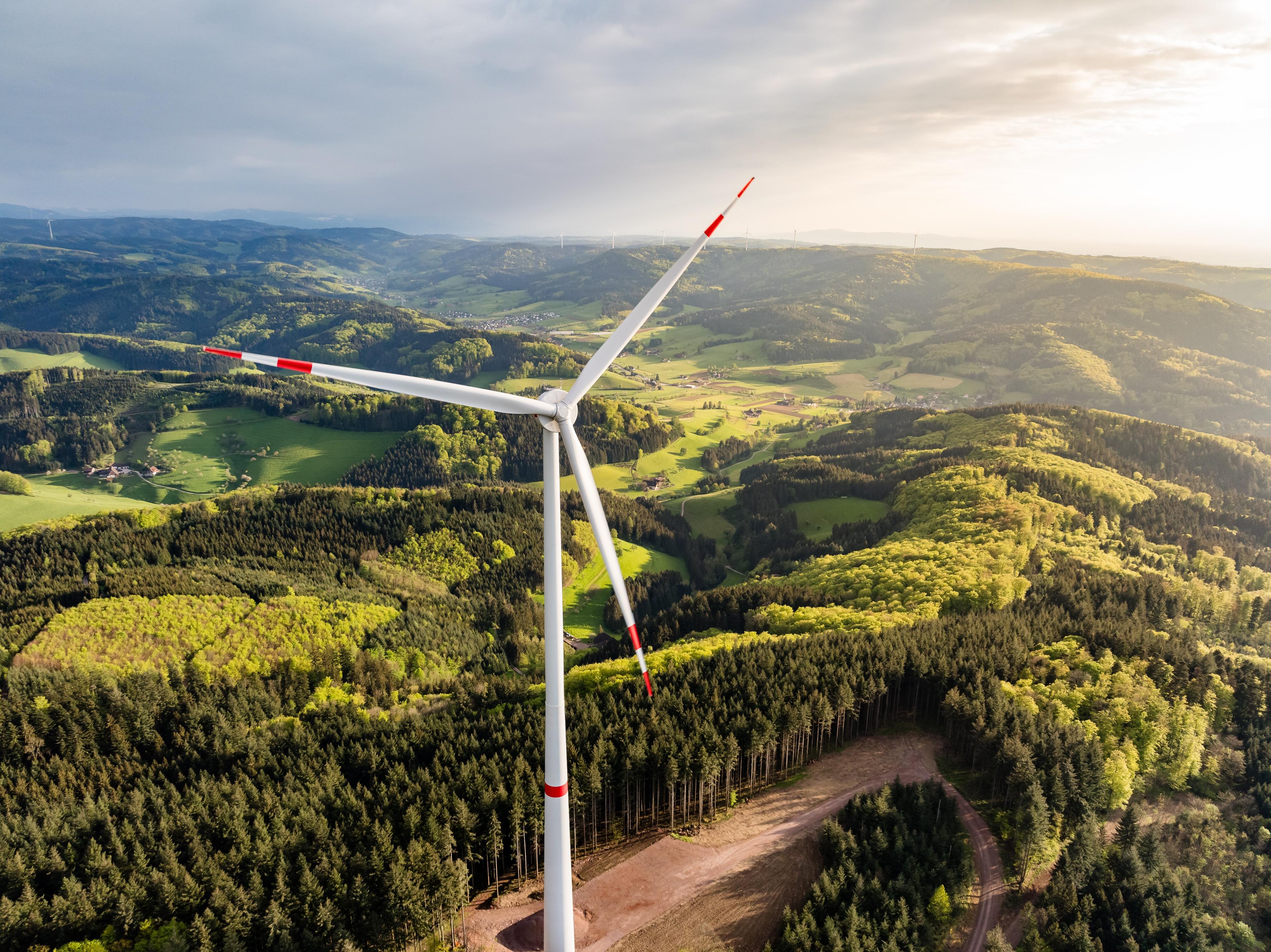 Windrad Kallenwald, mit Blick auf die Umgebung