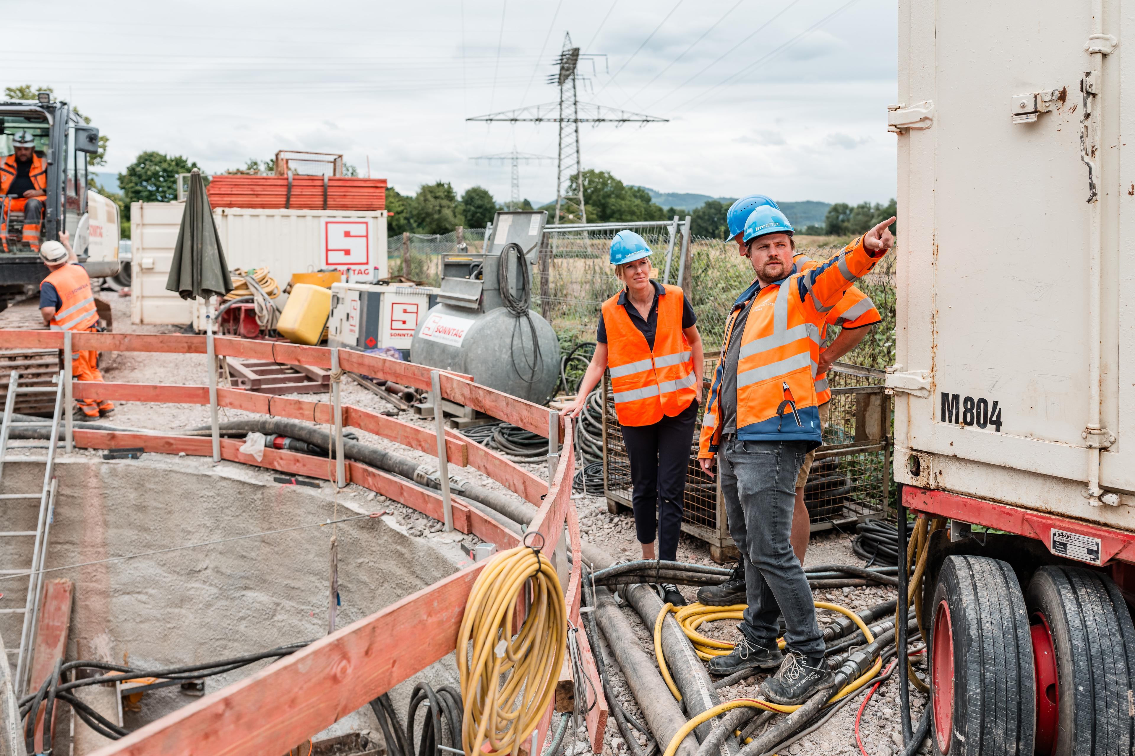 Arbeitende auf der Baustelle im neuen Stadtteil Dietenbach