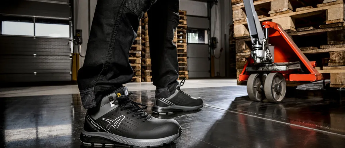 Skyddan jalkinevalikoima laajentuu Albatrosilla