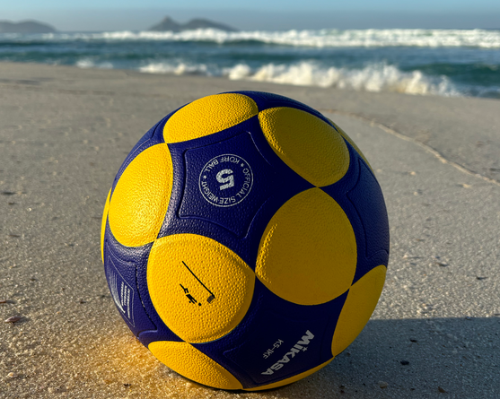 https://s3.amazonaws.com/a.storyblok.com/f/309329/4284x2856/fd5004ad2f/foto-beach.png
