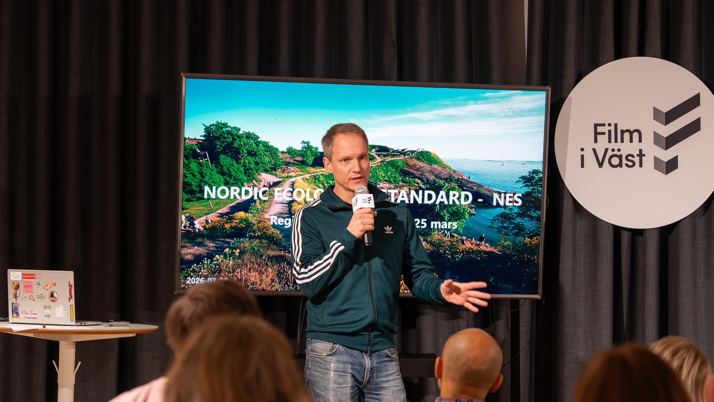 Patrik Axén, hållbarhetskoordinator och projektledare för NES, presenterade den nya miljöstandarden.