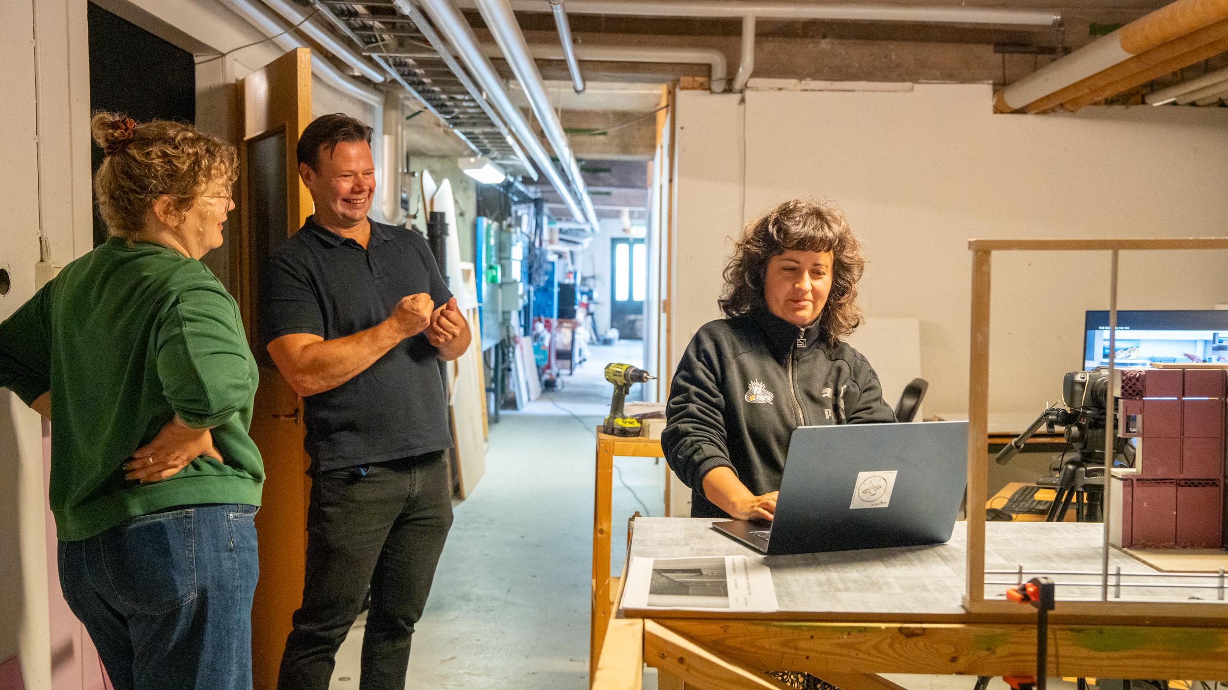 Niki Lindroth von Bahr i studion hos Dockhus Animation i Trollhättan