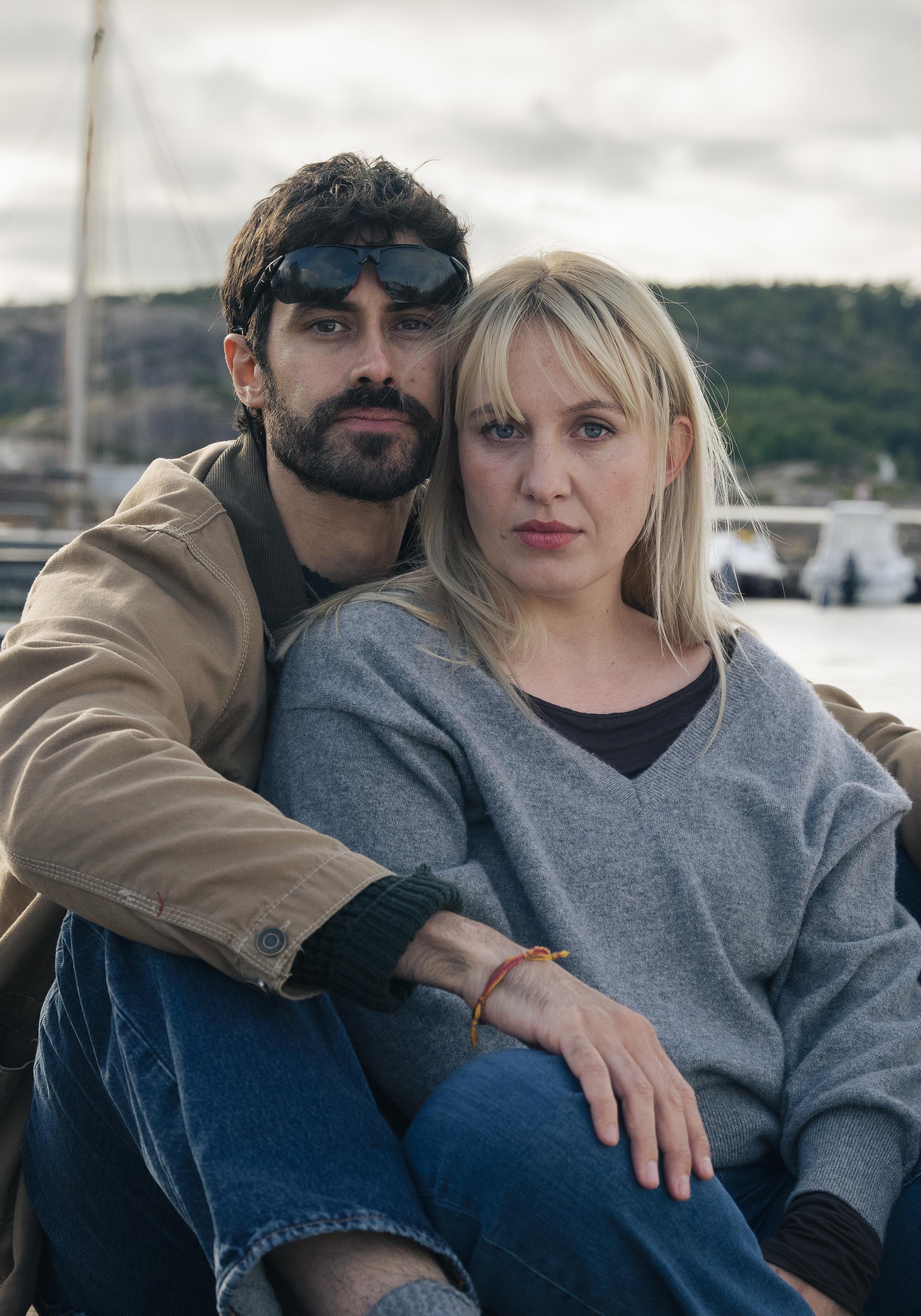 Filip Aladdin & Gina-Lee Fahlén Ronander i Fjällbacka. Foto: Anders Nicander/SVT