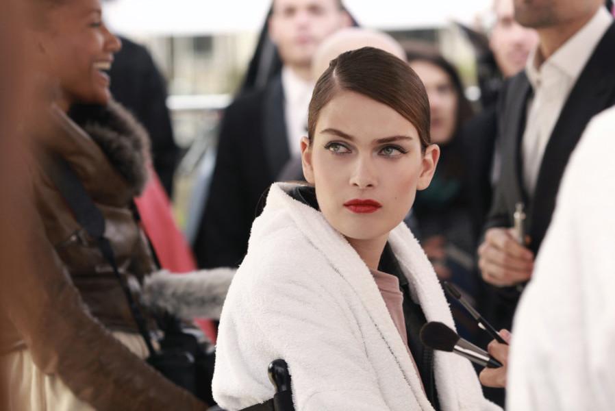 THE MODEL_Photo by Carole Bethuel