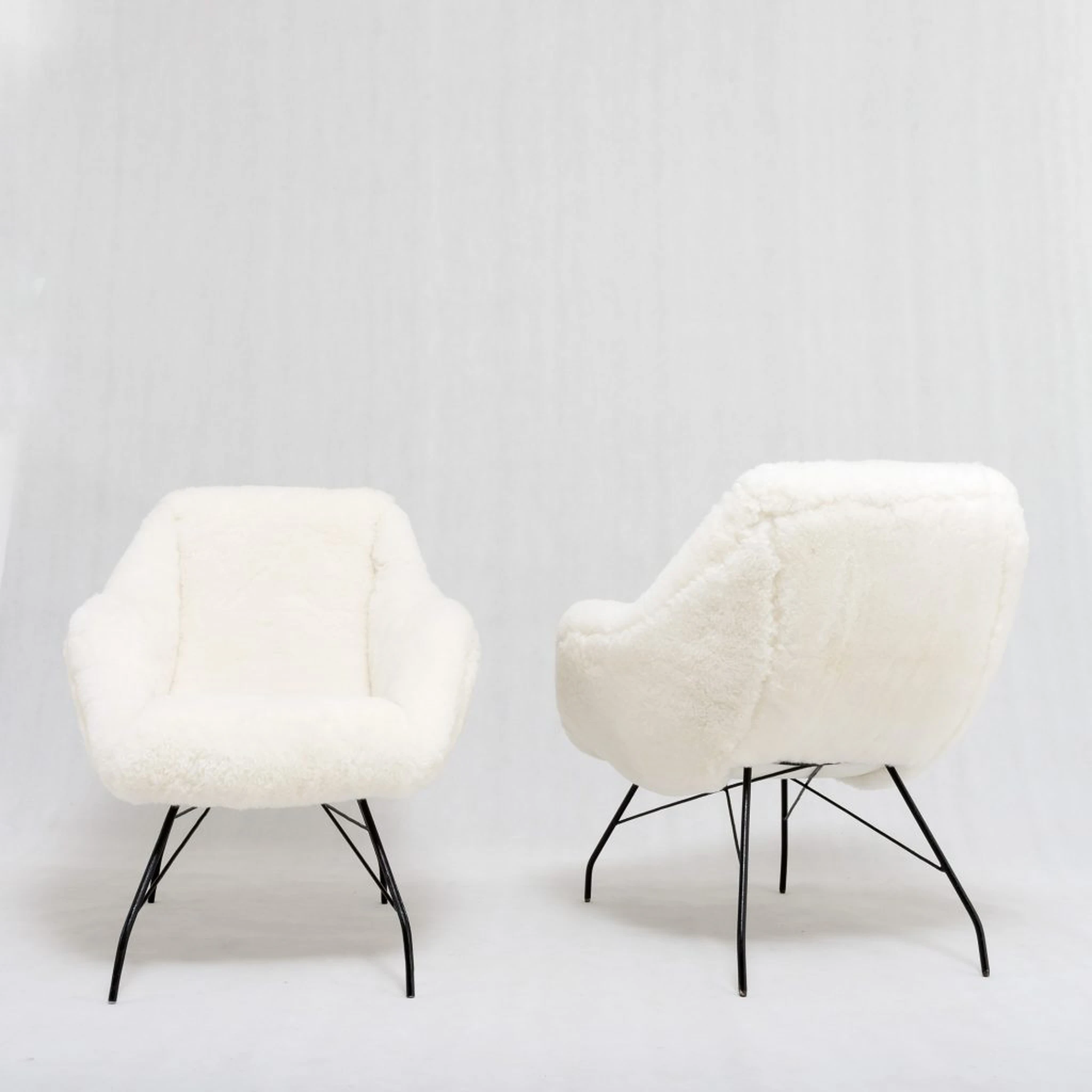 Pair of Shell Armchairs - 2