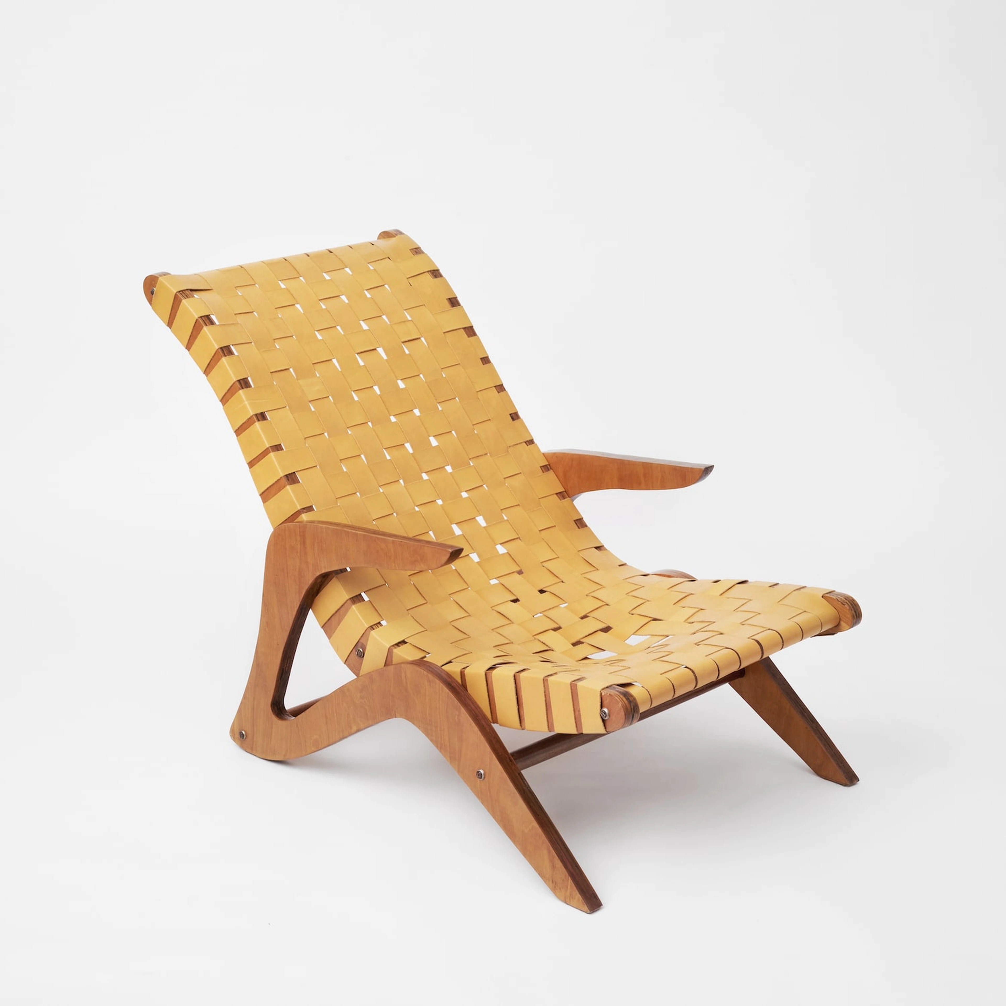 Linea Z Lounge Chair
