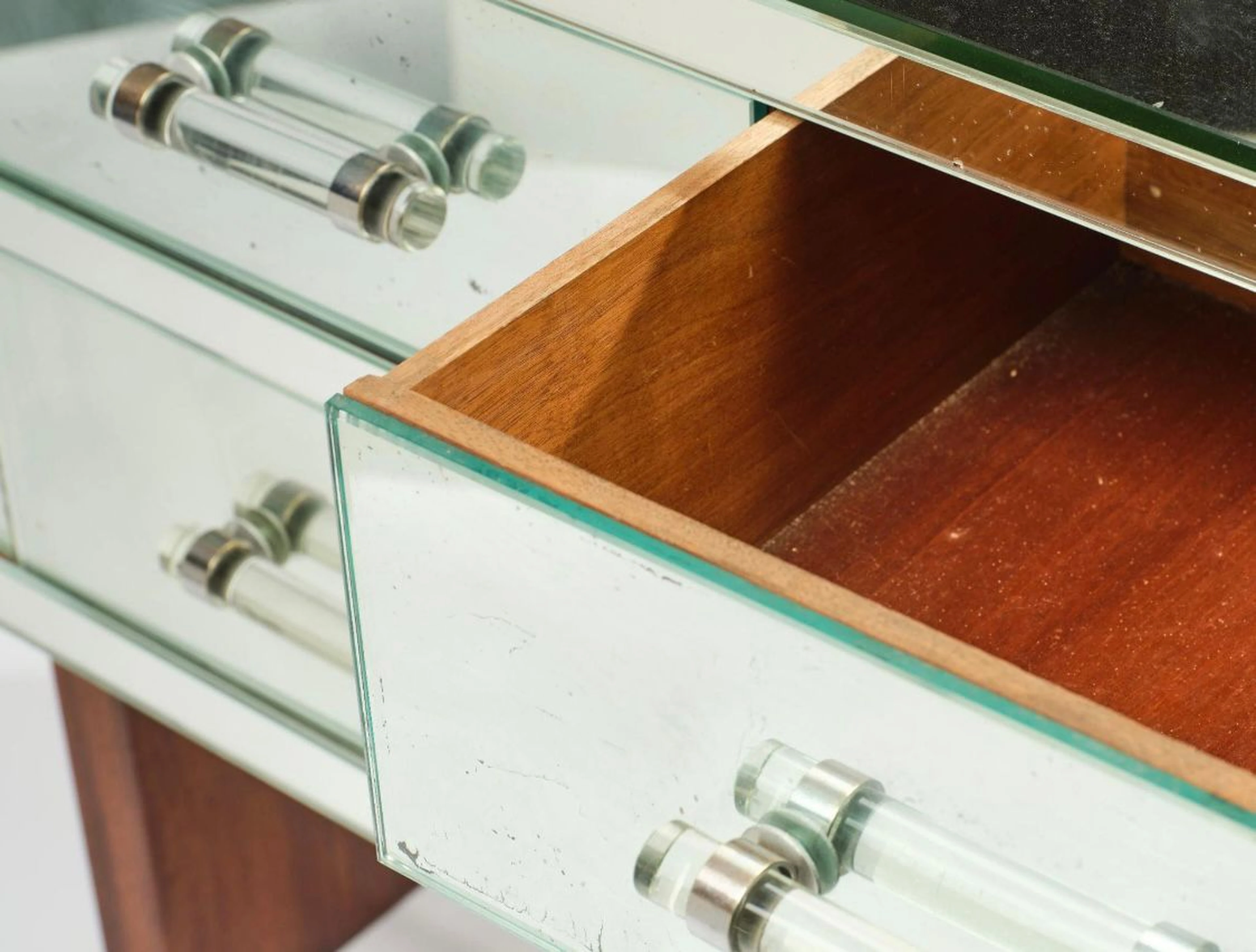 Modernist Chest of Drawers - 3
