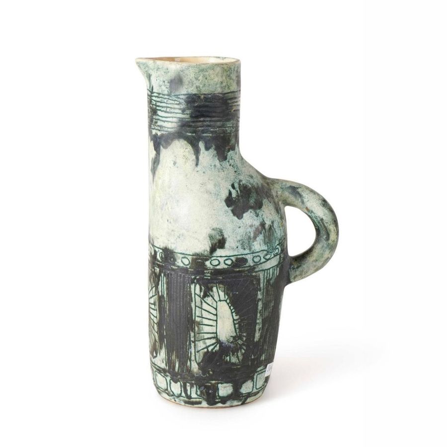 Pitcher with Detached Handle