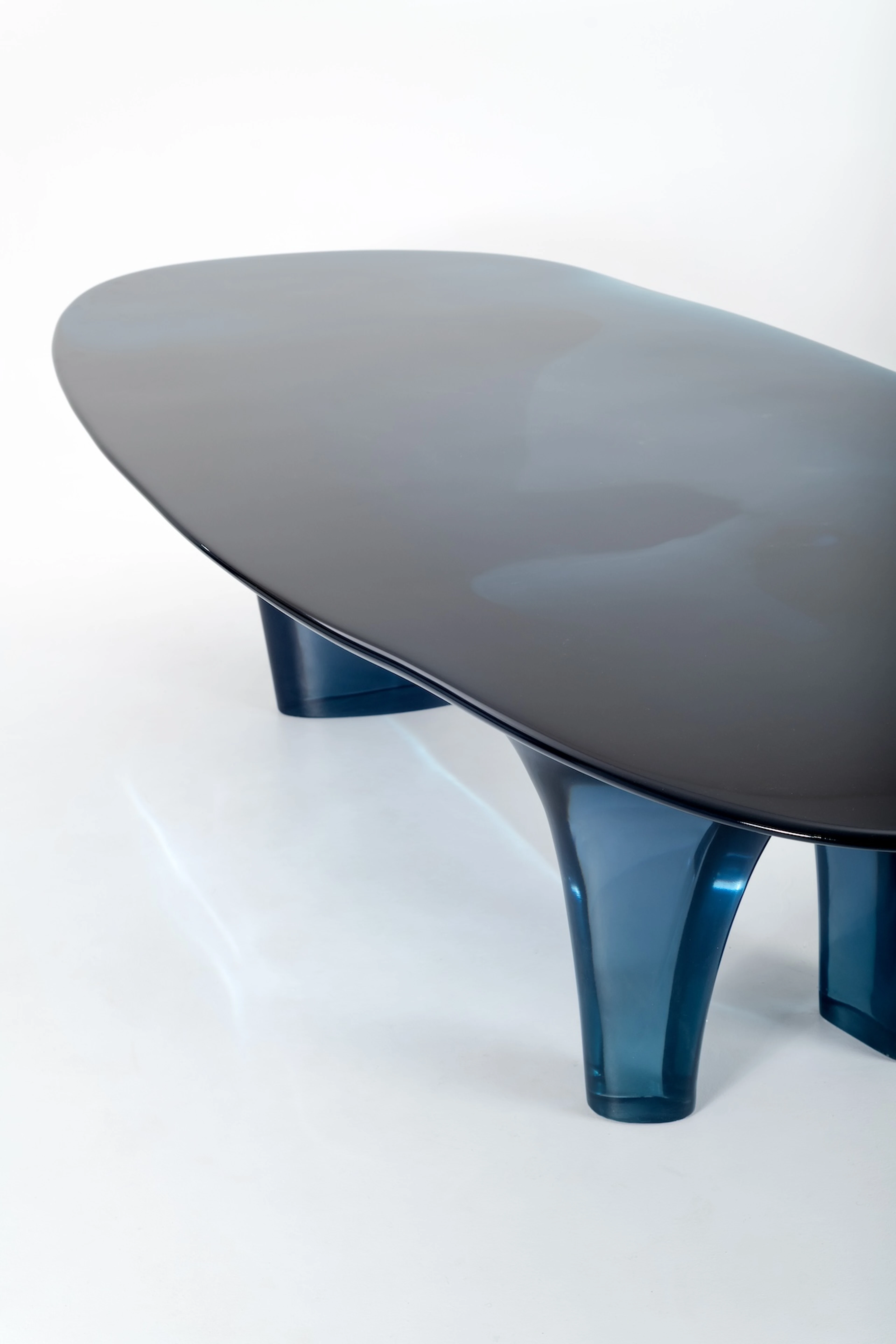Raouché Dining Table - 11