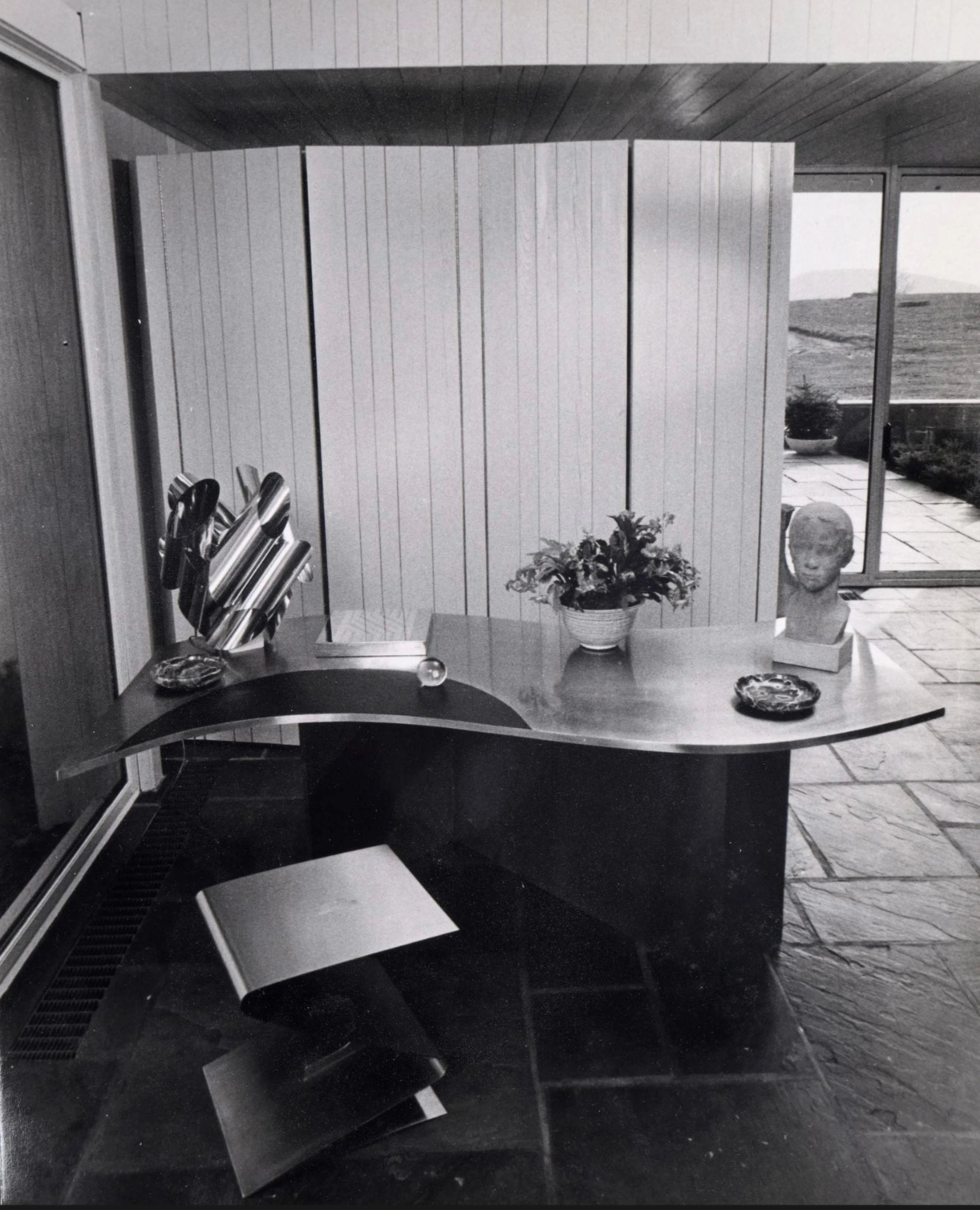 S Desk - 3