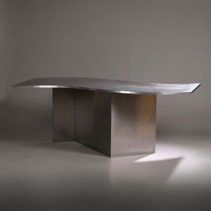 S Desk
