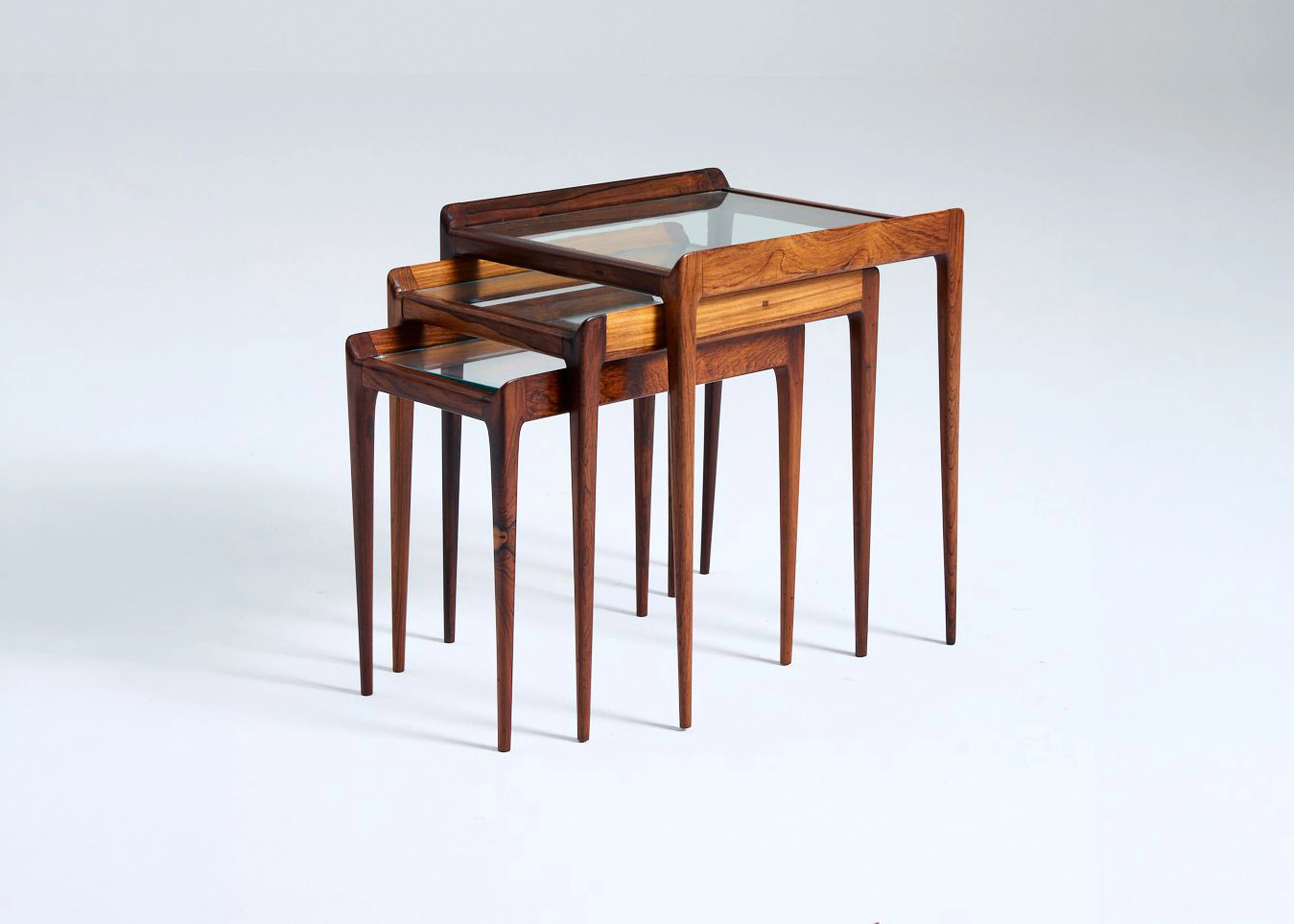 Suite of 3 Nesting Tables