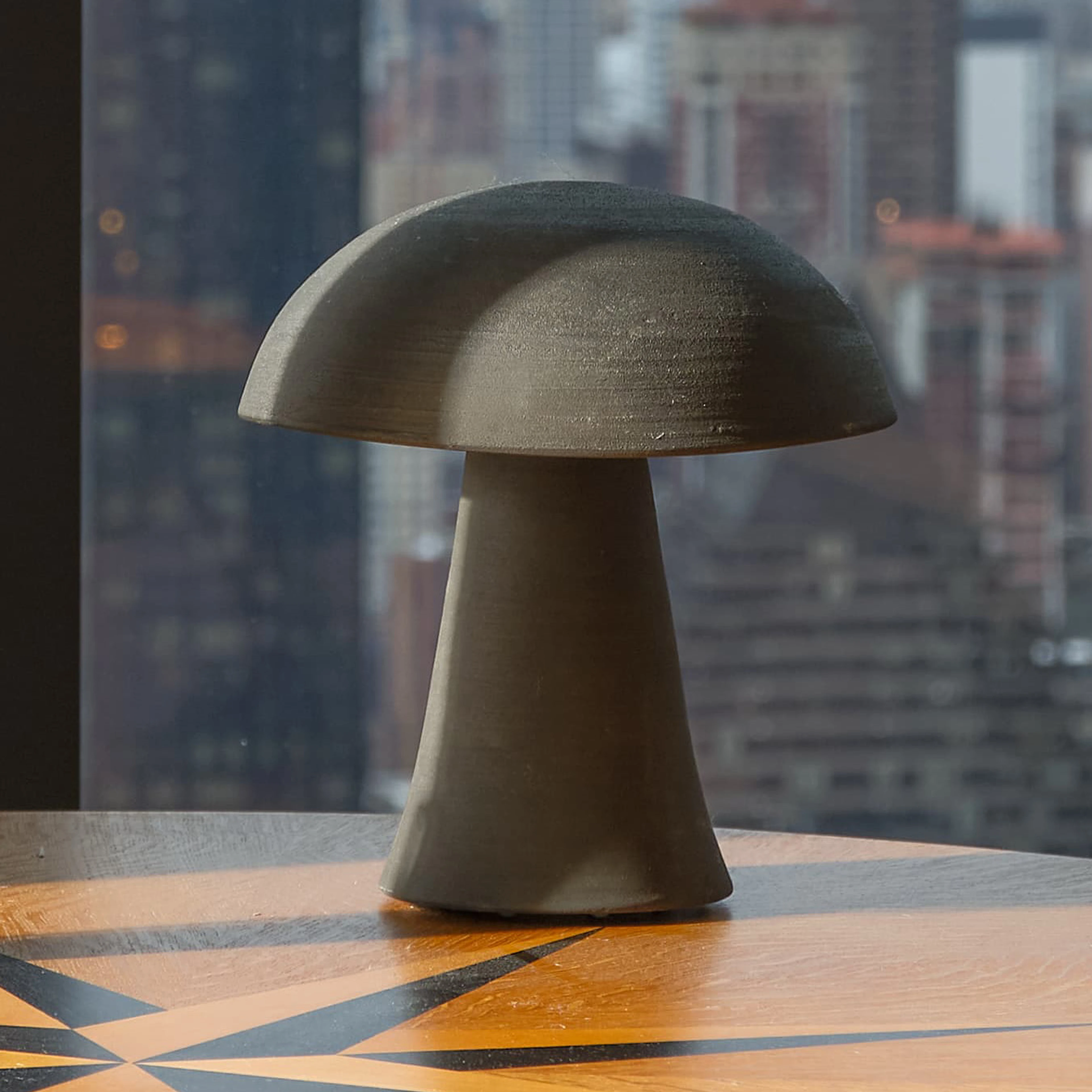 Black Mushroom Lamp