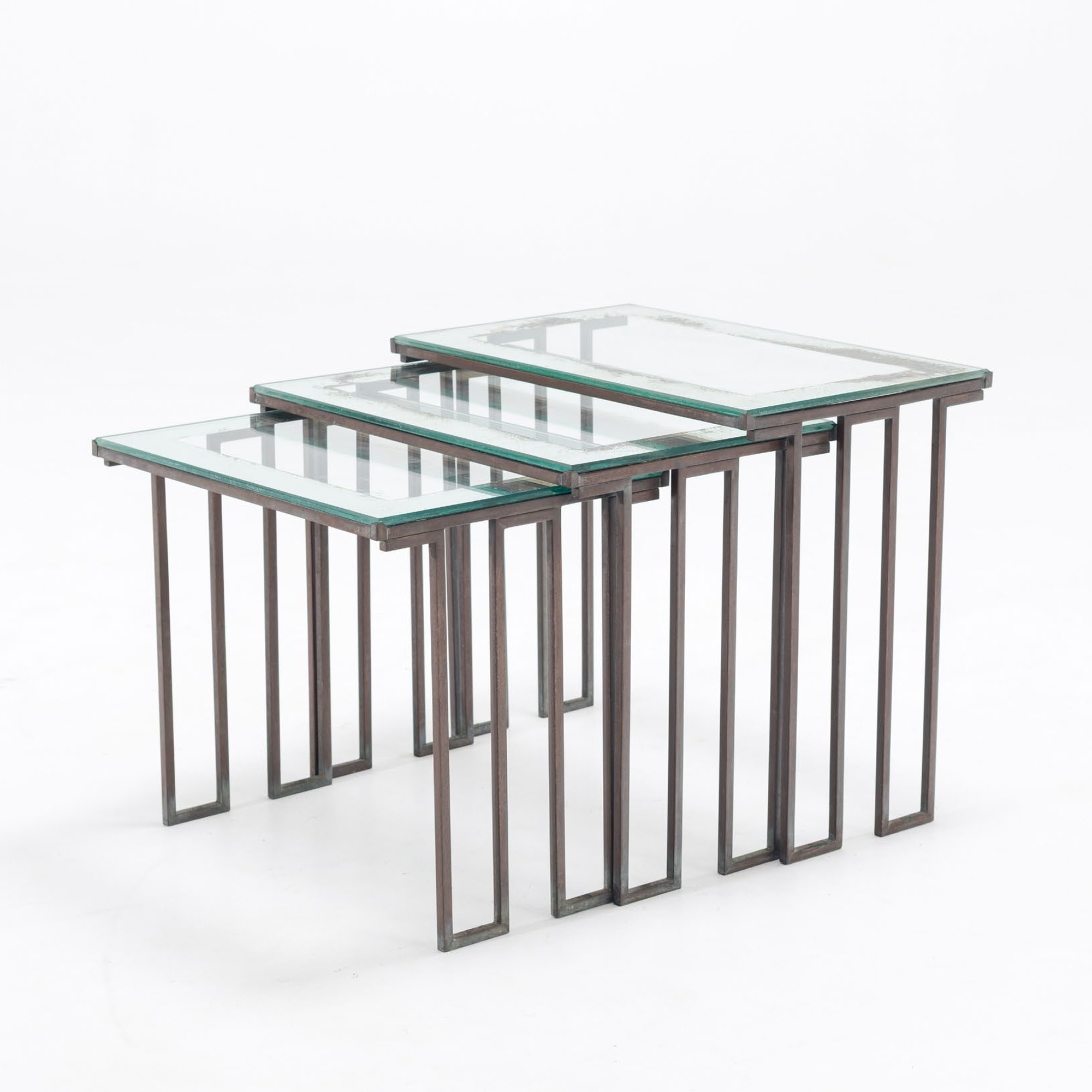"Créneaux" Nesting Tables