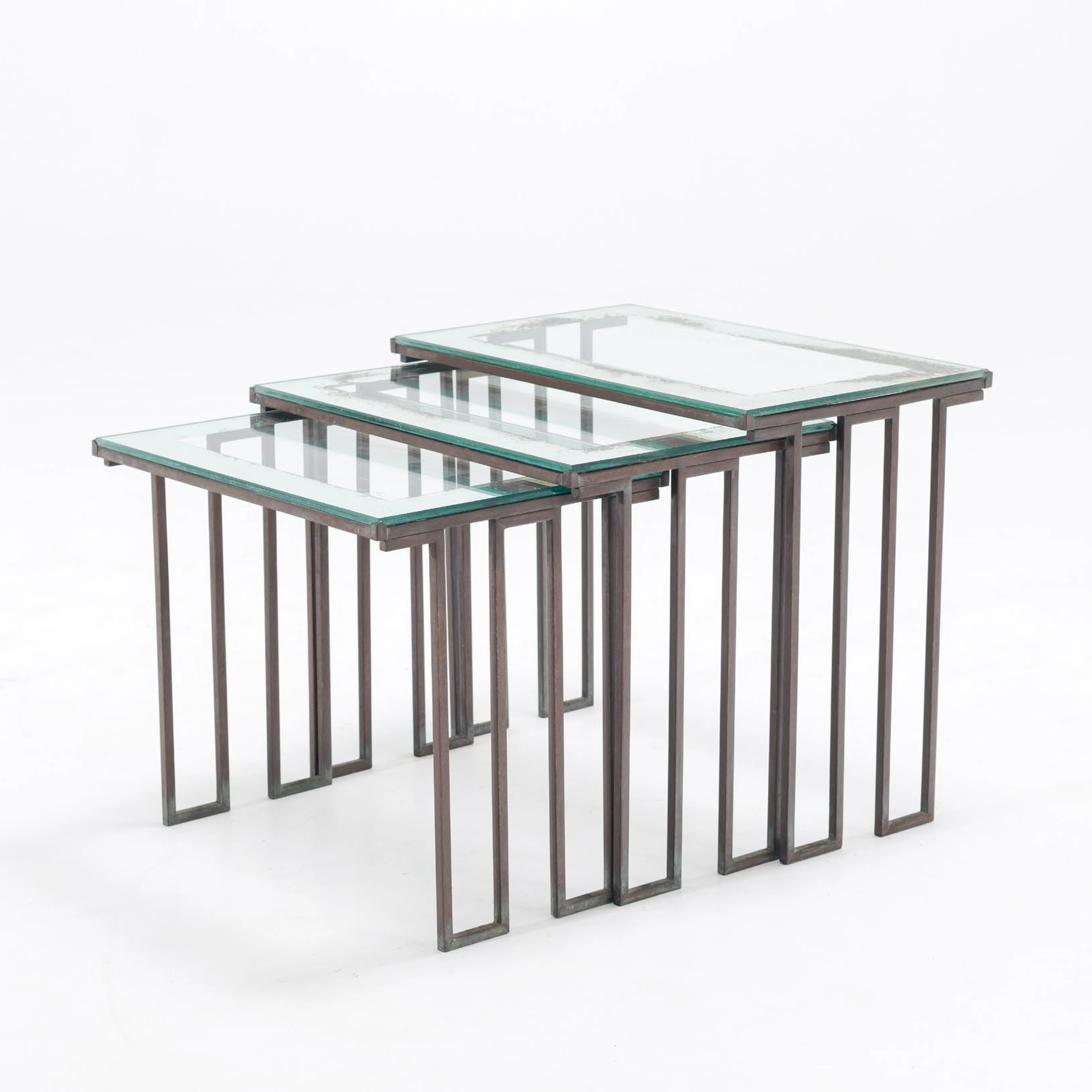 "Créneaux" Nesting Tables