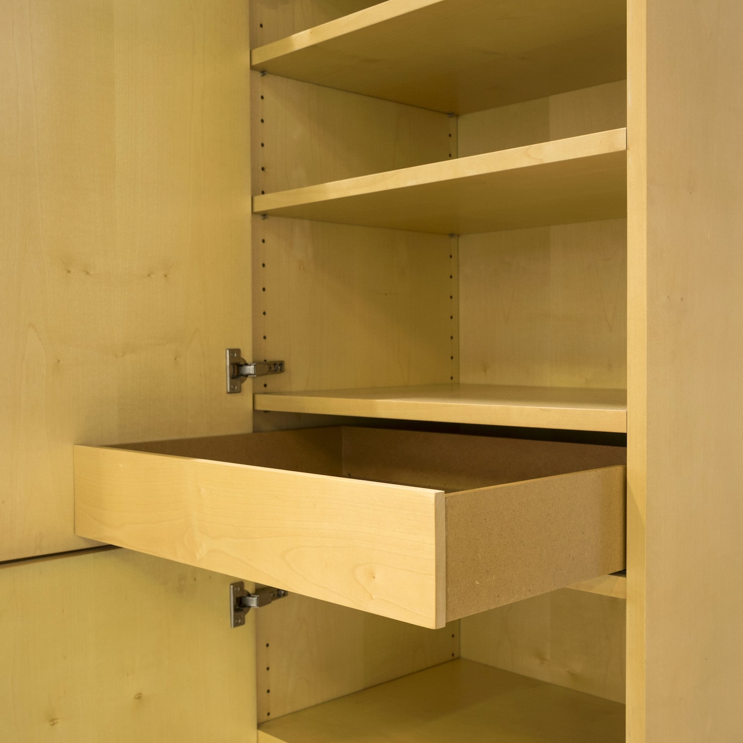 A rare MD wardrobe for Galerie Neotu - 5