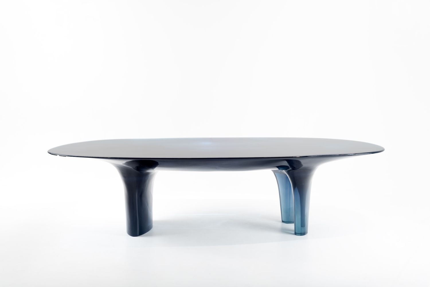 Raouché Dining Table