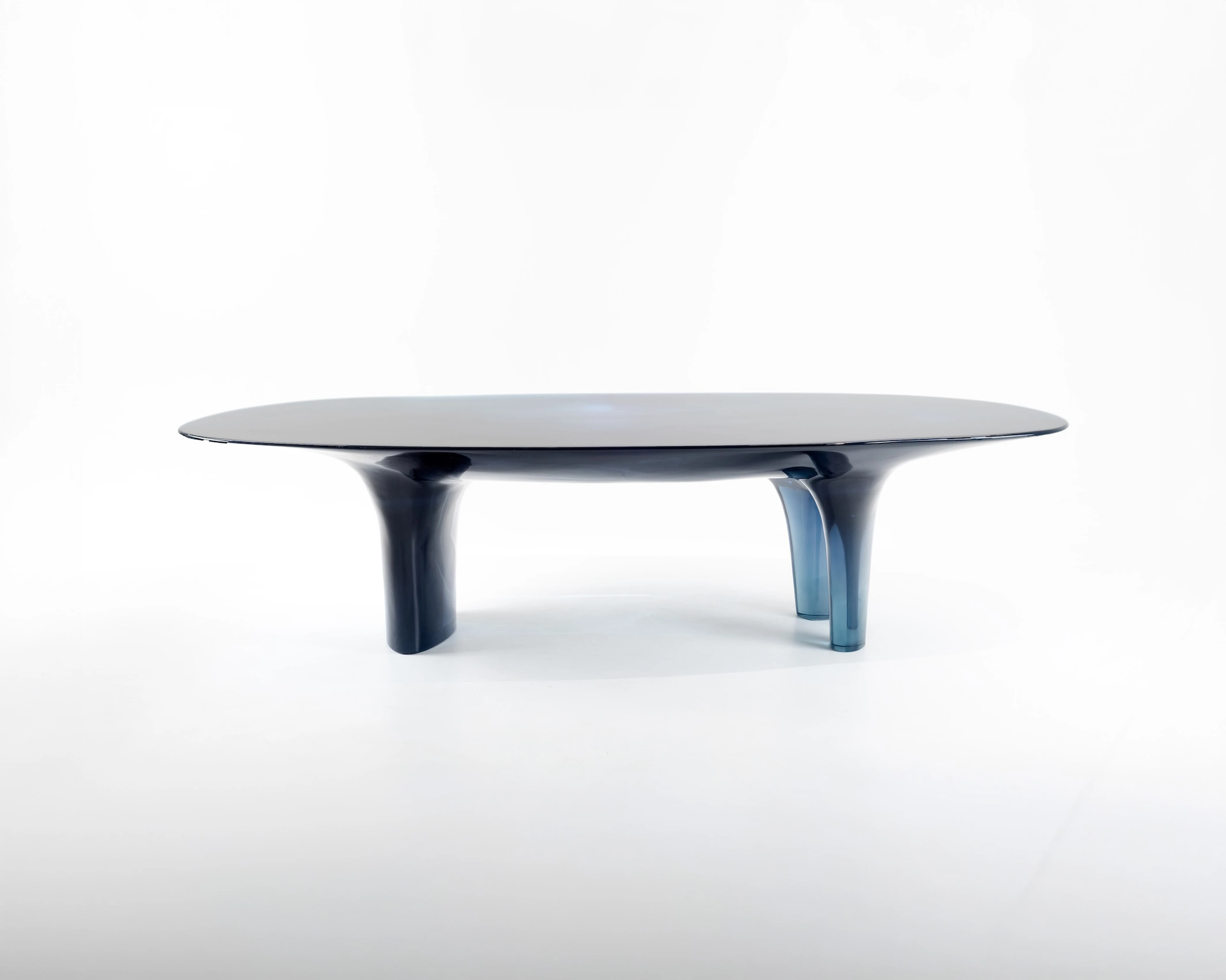 Raouché Dining Table