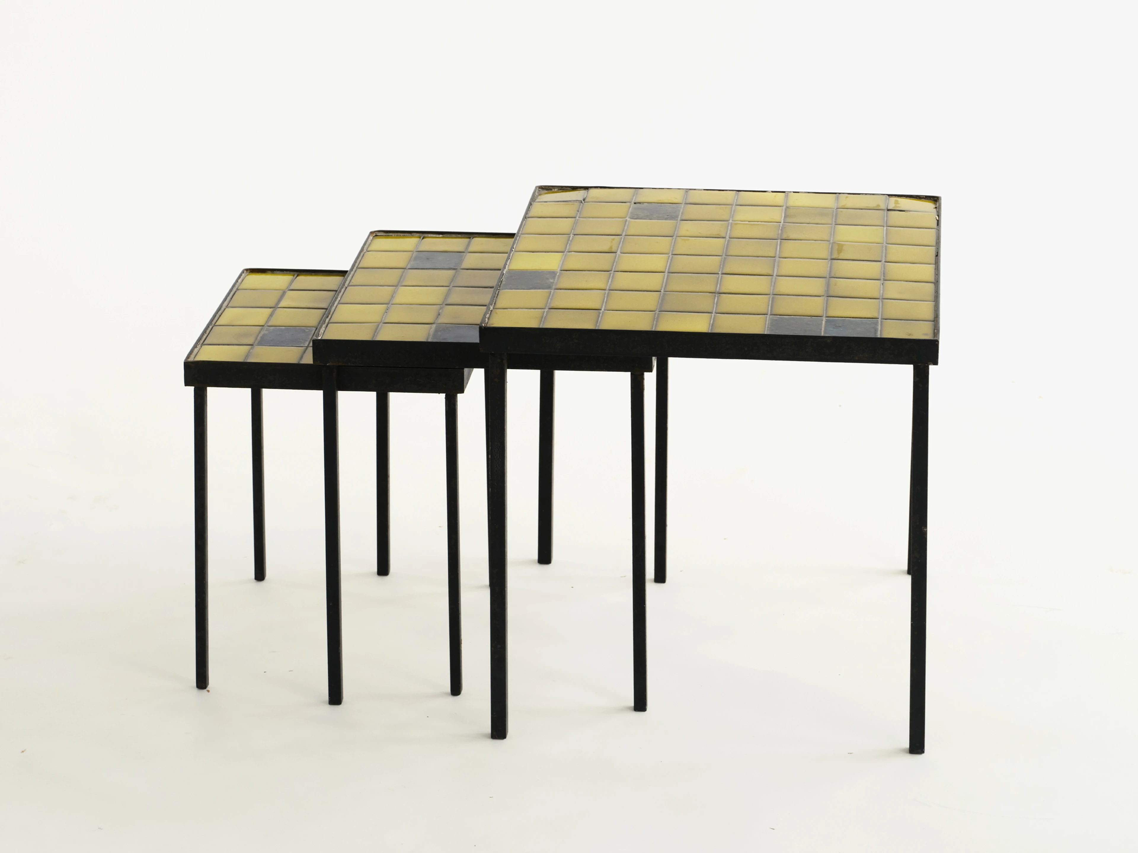 Suite of 3 Nesting Tables - 2